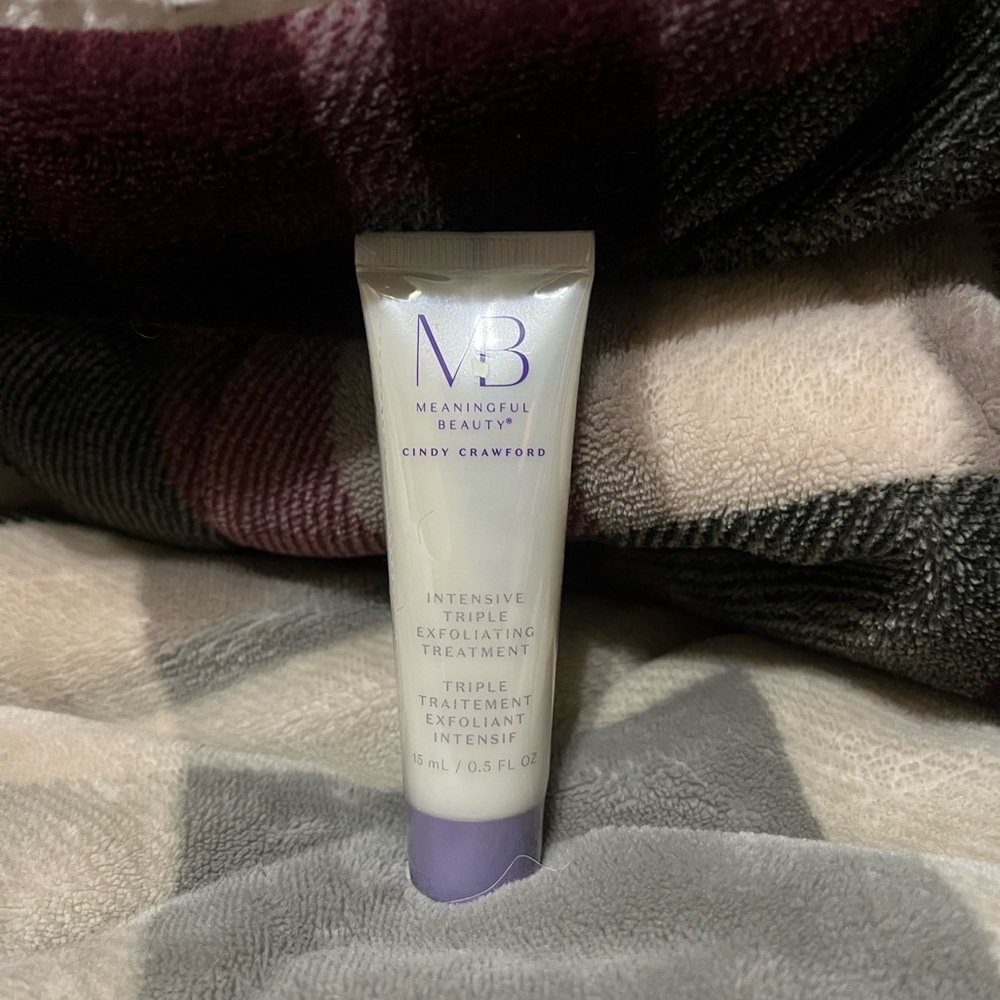 Meaningful beauty intensive triple exfoliating treatment